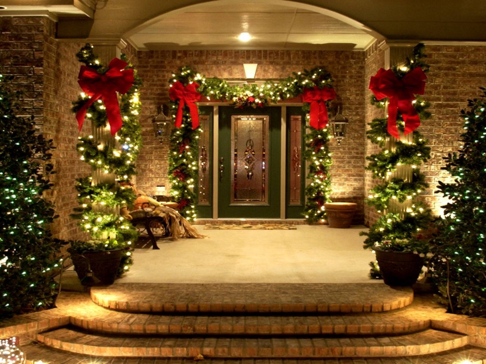 christmas-decorating-office-entrance