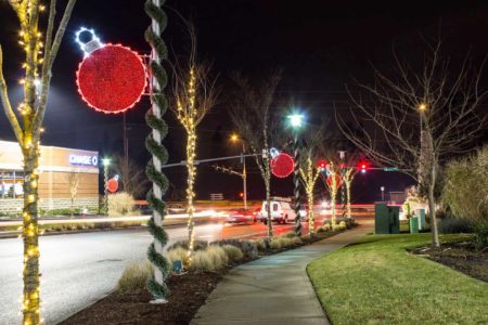 https://longislandchristmaslightinstallation.com/wp-content/uploads/2019/12/commercial-christmas-decorations-light-pole-banners-266679-450x300.jpg